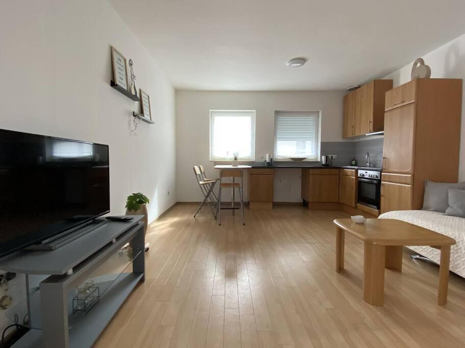 Neu In Schloss Naehe,parkplatz, Netflix Appartement